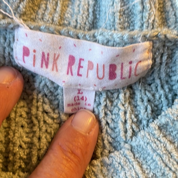 Sweater - Picture 2 of 3